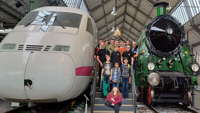 2024 06 24 Gruppenbild Jugendausflug Verkehrszentrum MUC